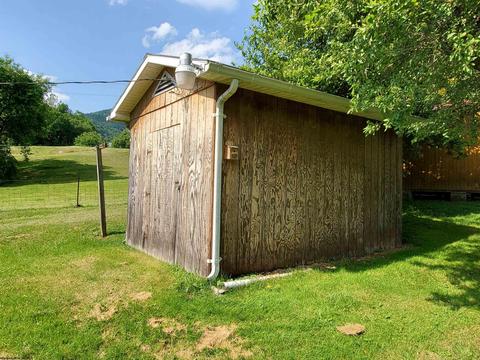 1073 Main St, Hendricks, WV 26271 photo 8