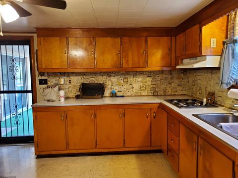 1073 Main St, Hendricks, WV 26271 photo 13