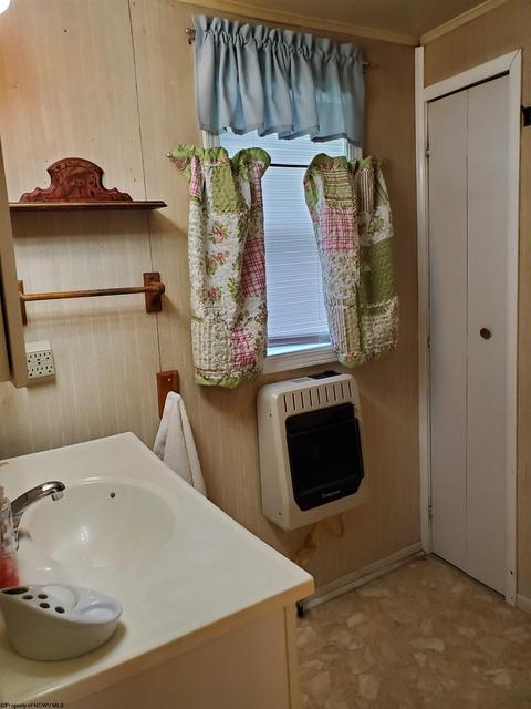 1073 Main St, Hendricks, WV 26271 photo 18
