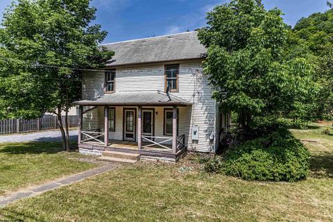 3795 Earl L Core Rd, Morgantown, WV 26508