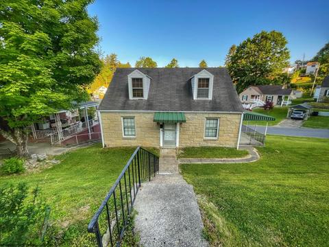 1134 Sunset Dr, Fairmont, WV 26554
