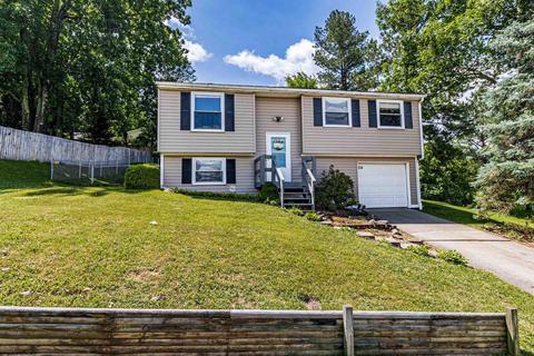 238 E Gate Dr, Morgantown, WV 26508