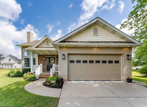1109 Andrew Dr, Morgantown, WV 26508