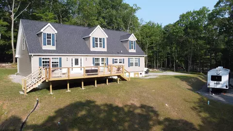 77 Endicott St, Bruceton Mills, WV 26525