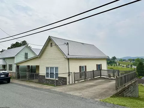 342 Satterfield St, Fairmont, WV 26554