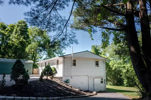 38 Ruby Dr, Fairmont, WV 26554