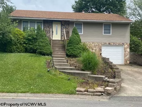1160 Village Way, Fairmont, WV 26554