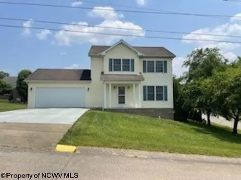 544 Congress Ave, Star City, WV 26505