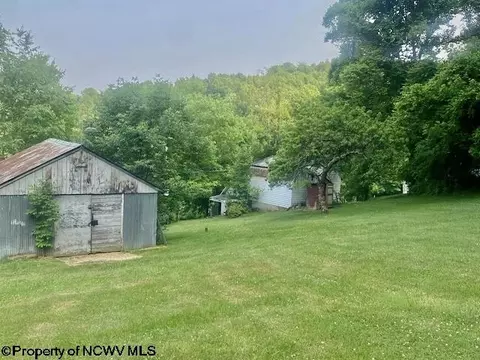 259 Mt Harmony Rd, Fairmont, WV 26554
