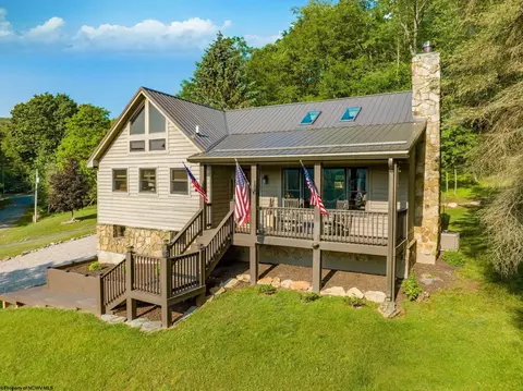 2386 E Alpine Dr, Terra Alta, WV 26764