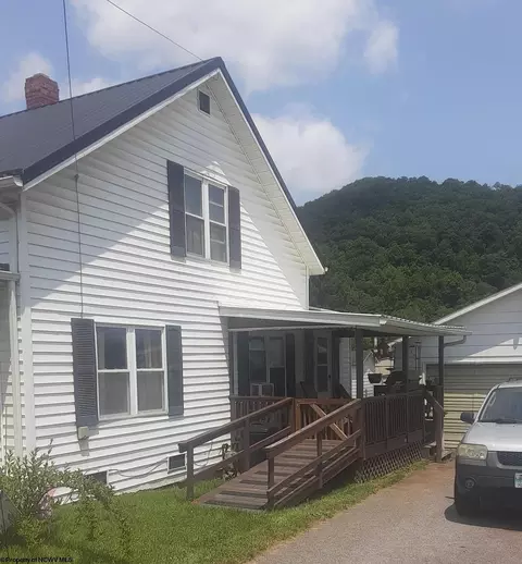 360 Adolph Rd, Mill Creek, WV 26280