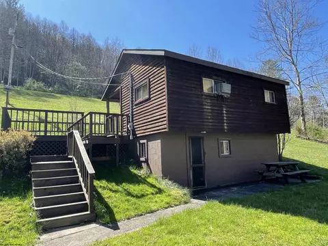 258 Lake Lane Rd, Napier, WV 26631