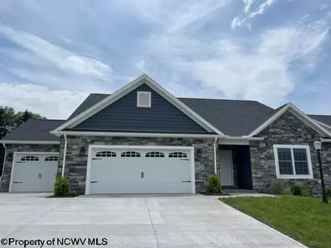 71 Hidden Brook Cir, Morgantown, WV 26508