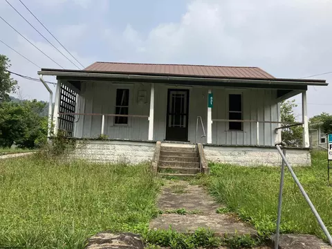 416 High St, Grantsville, WV 26147