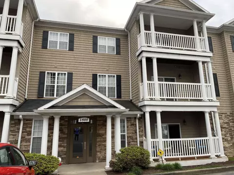 1823 Suncrest Vlg, Morgantown, WV 26505