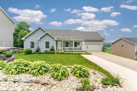 111 Victoria Falls Dr, Morgantown, WV 26508