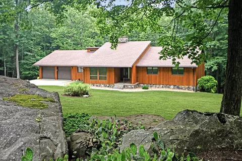 441 Raven Rock Dr, Morgantown, WV 26508