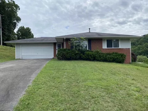 106 Gaston Manor Rd, Jane Lew, WV 26378