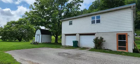 58 Thrasher St, Philippi, WV 26416