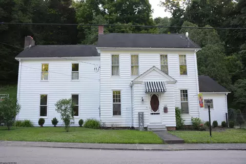 238 Cottage Ave, Weston, WV 26452