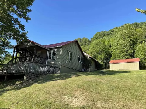 63 Dairy Mill Ln, Jane Lew, WV 26378