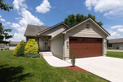 109 Edgewater Dr, Elkins, WV 26241