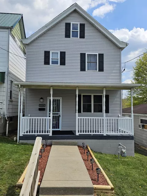 724 Virginia Ave, Fairmont, WV 26554