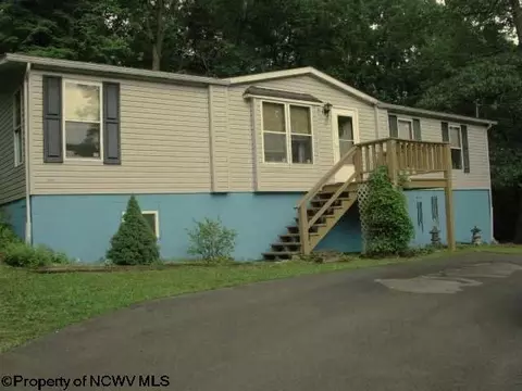 1836 Flag Run Rd, Clarksburg, WV 26301