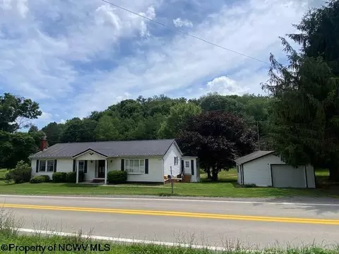 2742 Gladesville Rd, Independence, WV 26374