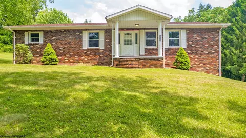 1295 Tyrone Rd, Morgantown, WV 26508