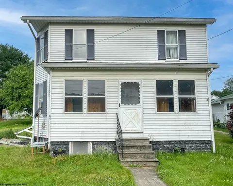 65 N Main St, Bruceton Mills, WV 26525