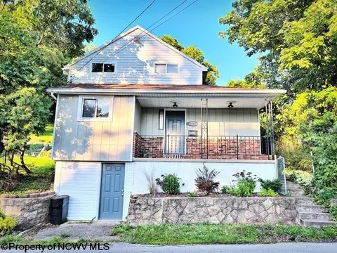 1205 Lowell St, Fairmont, WV 26554