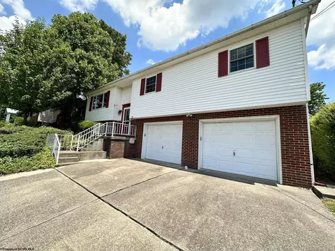 107 Glenwood St, Fairmont, WV 26554
