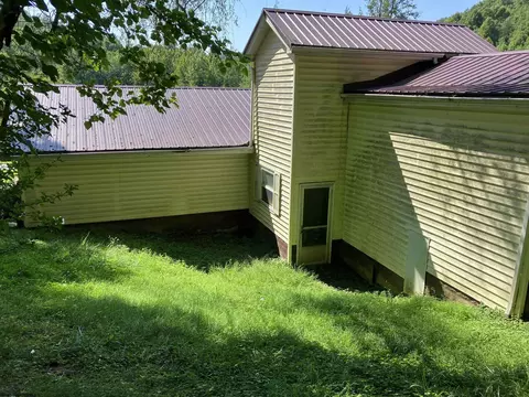 20948 S Calhoun Hwy, Orma, WV 25268 photo 3