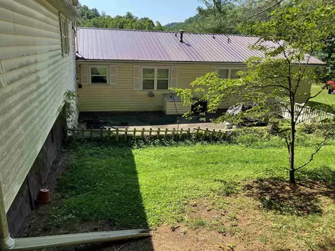 20948 S Calhoun Hwy, Orma, WV 25268 photo 4