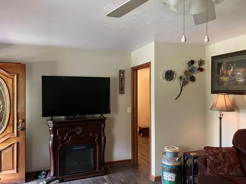20948 S Calhoun Hwy, Orma, WV 25268 photo 9