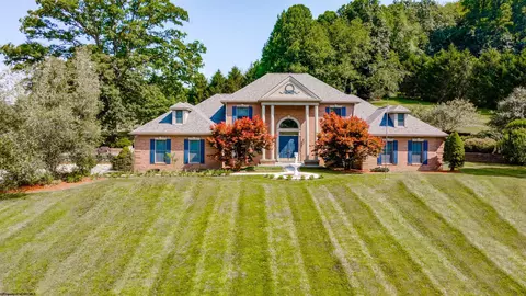 18 Centre Ct, Grafton, WV 26534