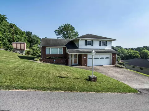 22 March Dr, Fairmont, WV 26554