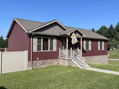2304 Locust Dr, Pleasant Valley, WV 26554