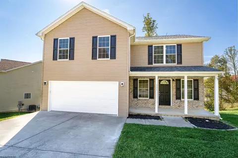 321 Double Eagle Ln, Maidsville, WV 26541