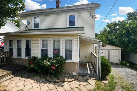 224 Woodridge St, Morgantown, WV 26505