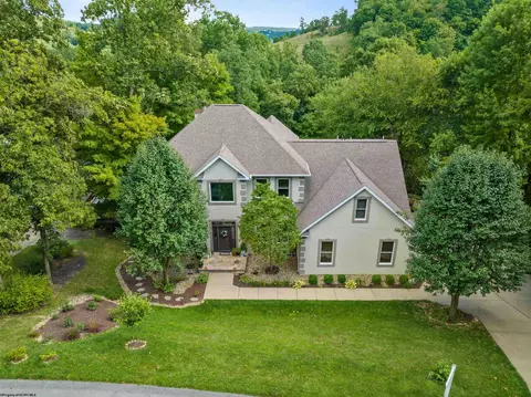948 Southpoint Cir, Morgantown, WV 26501
