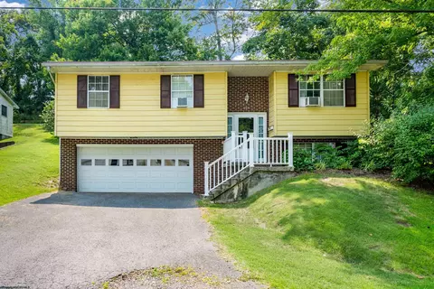 397 Riverview Ave, Westover, WV 26501