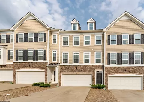 3716 Sun Pl, Morgantown, WV 26505