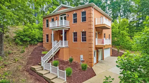 2079 Brandonville Ter, Morgantown, WV 26508