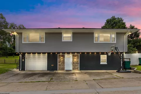117 Layman Ave, Bridgeport, WV 26330
