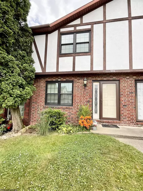 906 Charles St, Morgantown, WV 26505