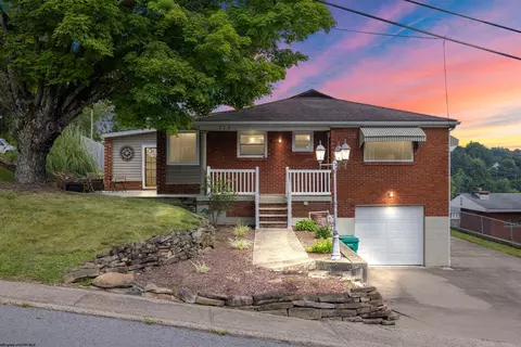 718 Lawman Ave, Bridgeport, WV 26330