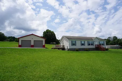 131 Greenwood Ln, Aurora, WV 26705