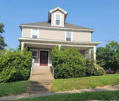41 West St, Westover, WV 26501